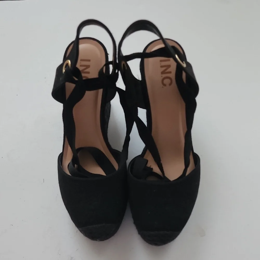 Elegant Black Espadrilles with Ankle Straps - Picture 7 of 7